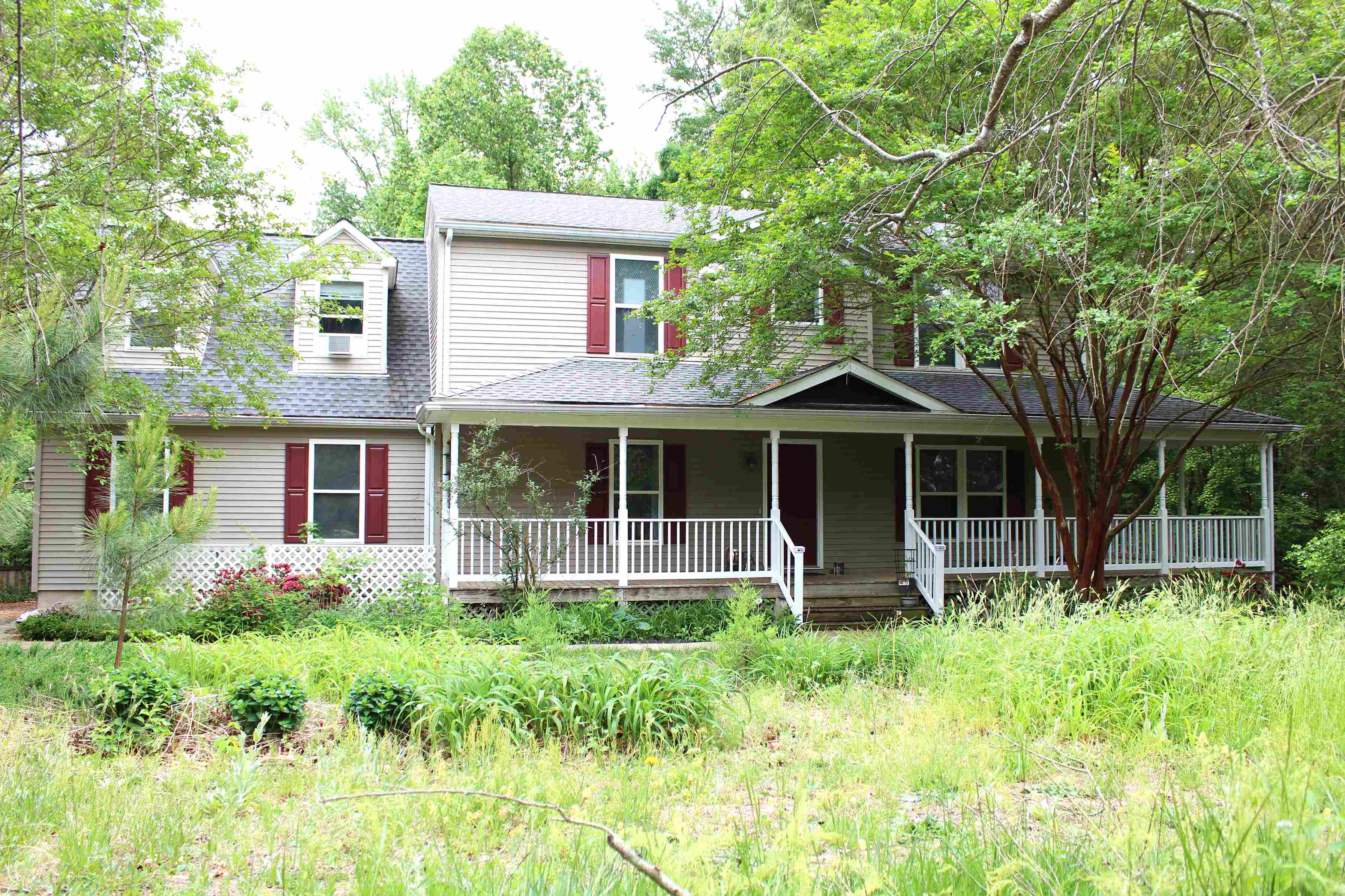 home exterior photo