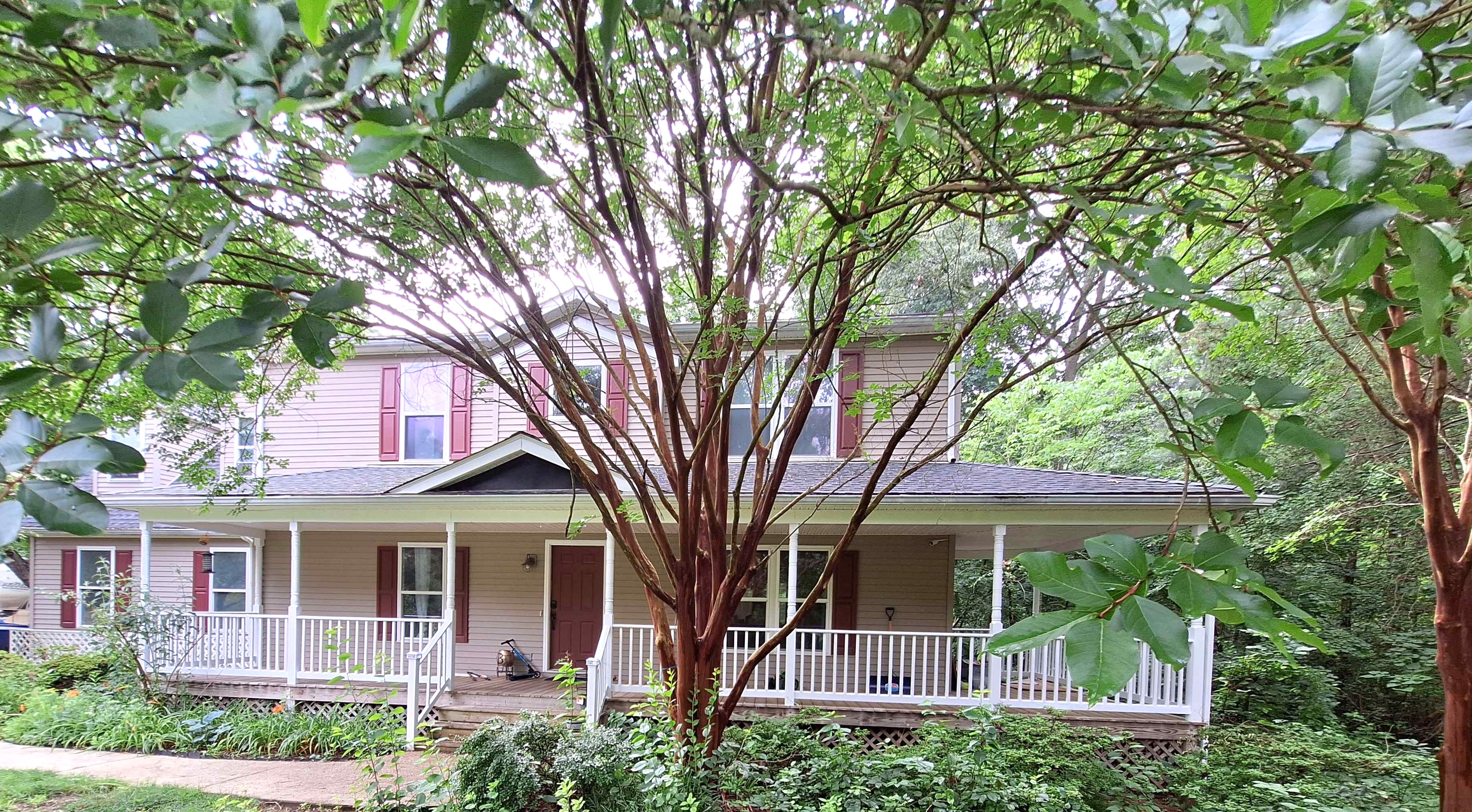 home exterior photo
