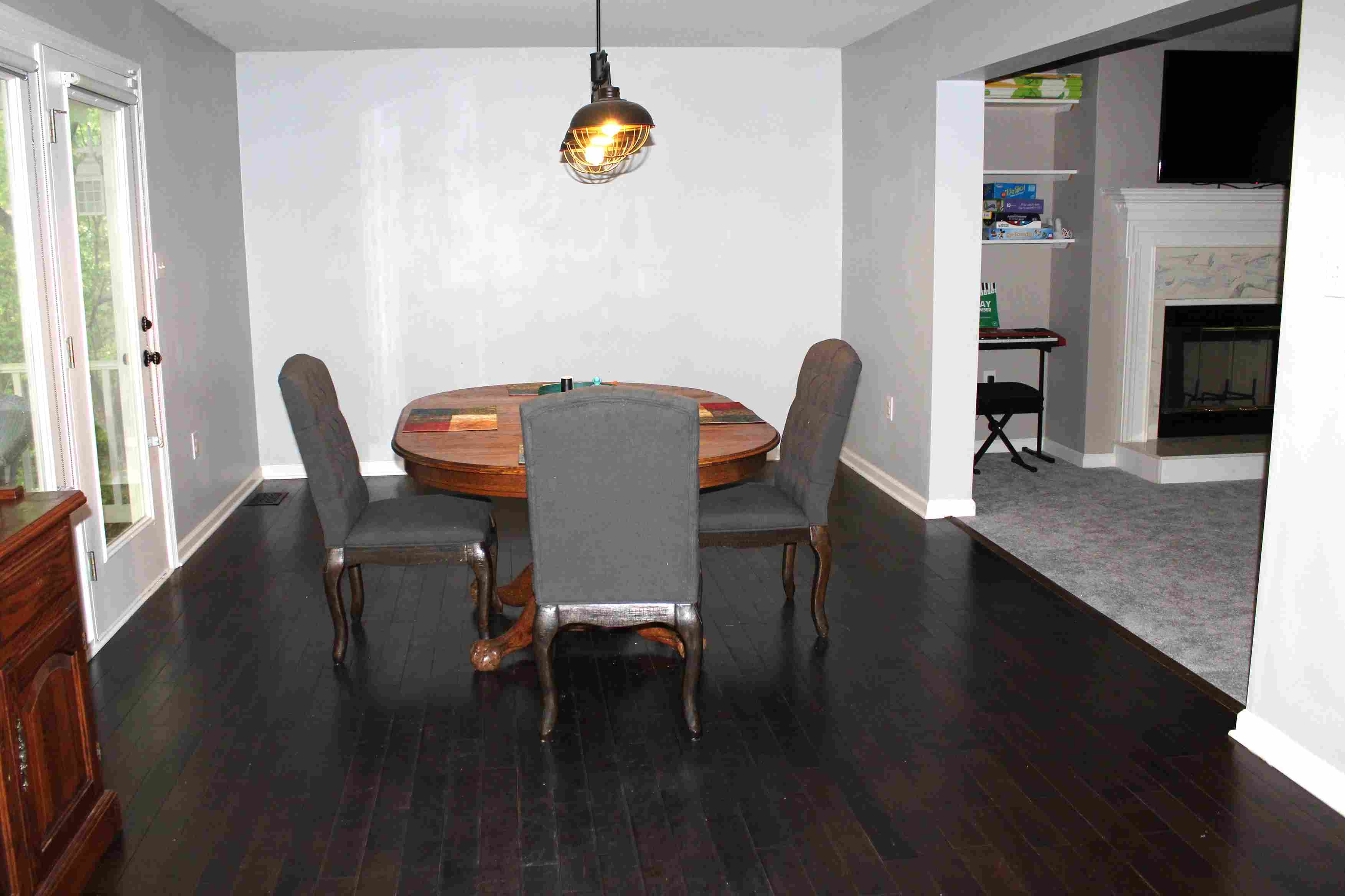 Dining Room: 11x18