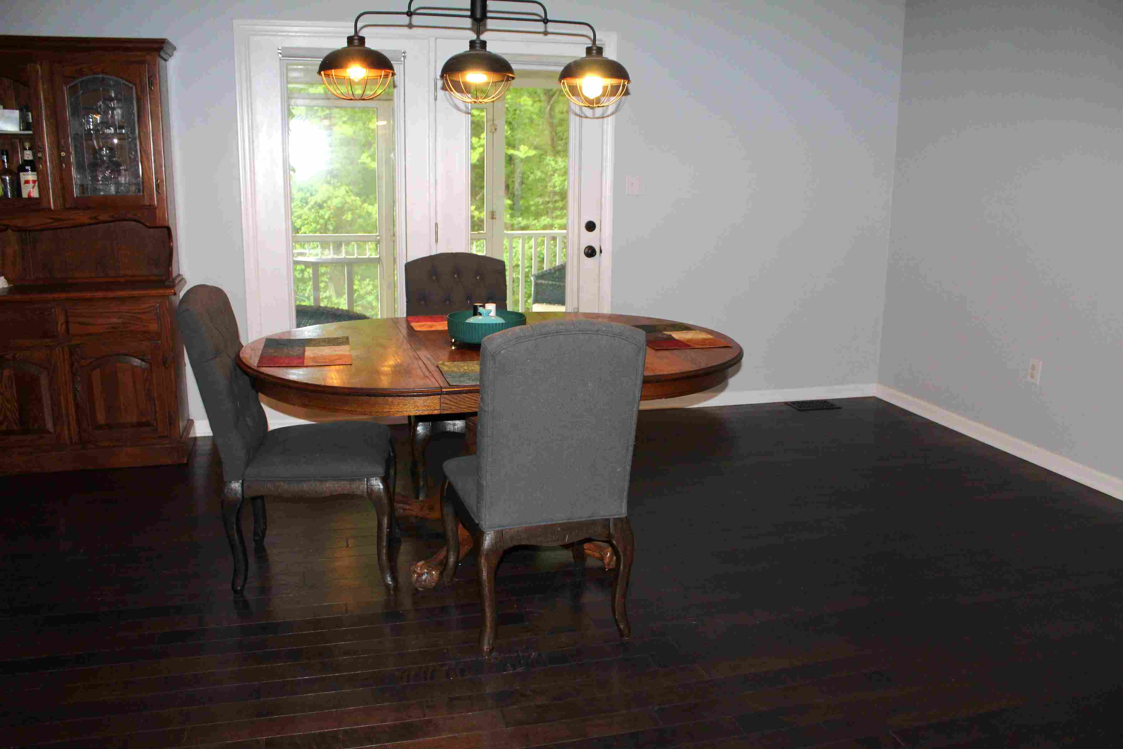 Dining Room: 11x18
