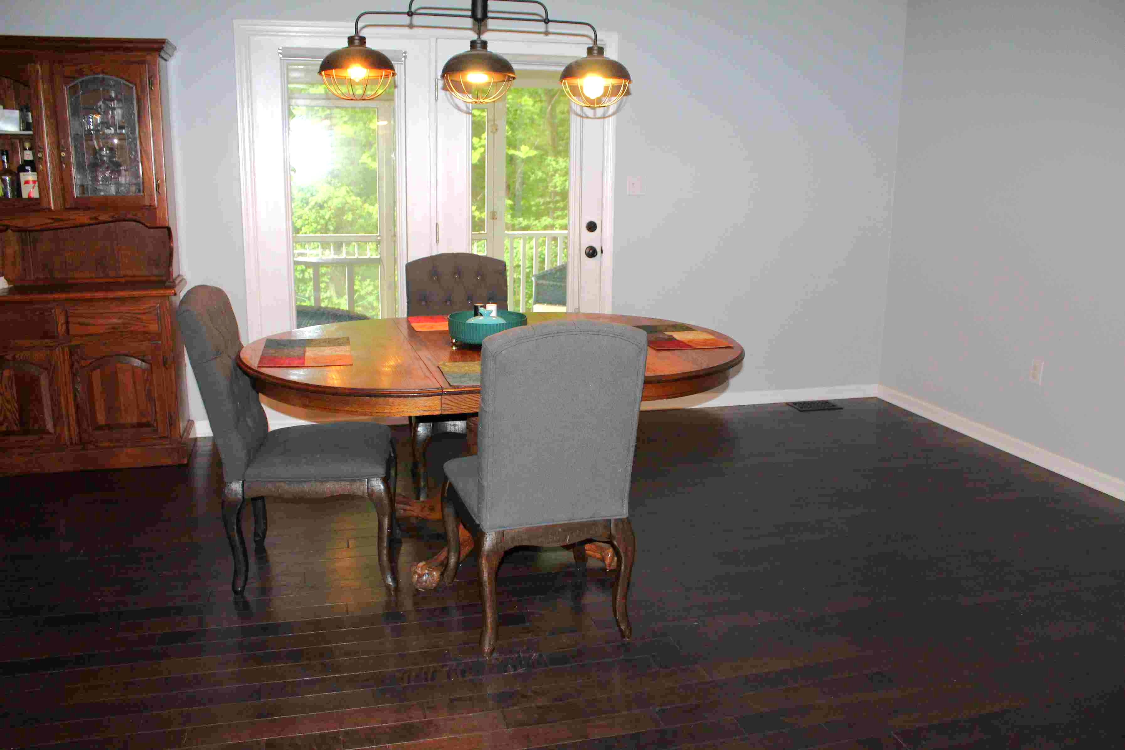 Dining Room: 11x18