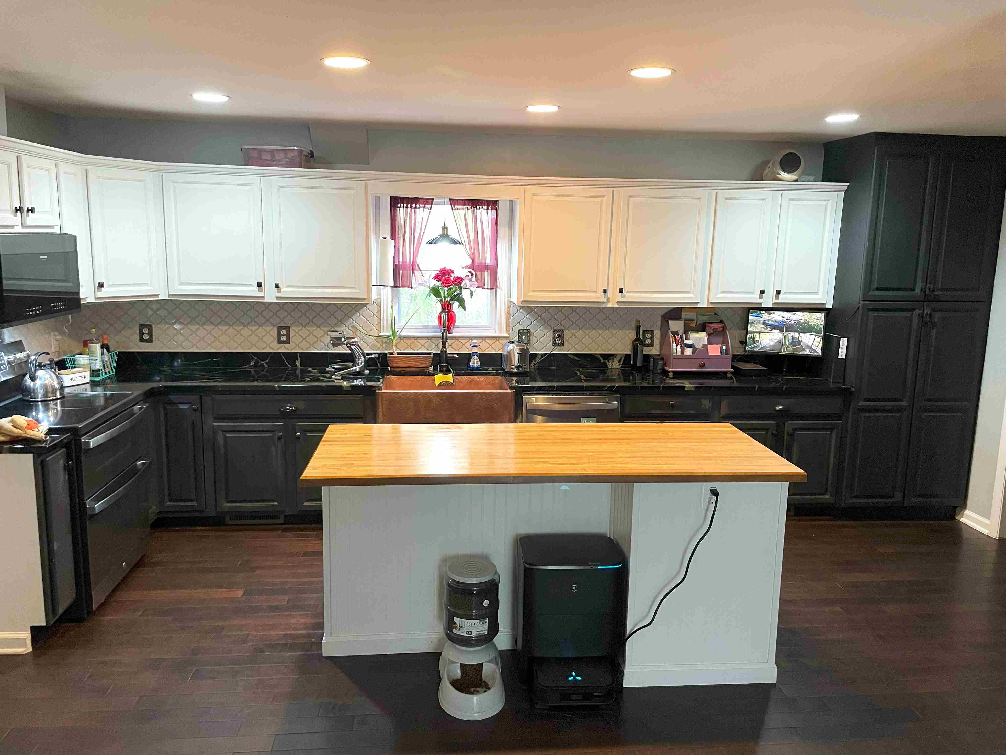 Kitchen: 11x18