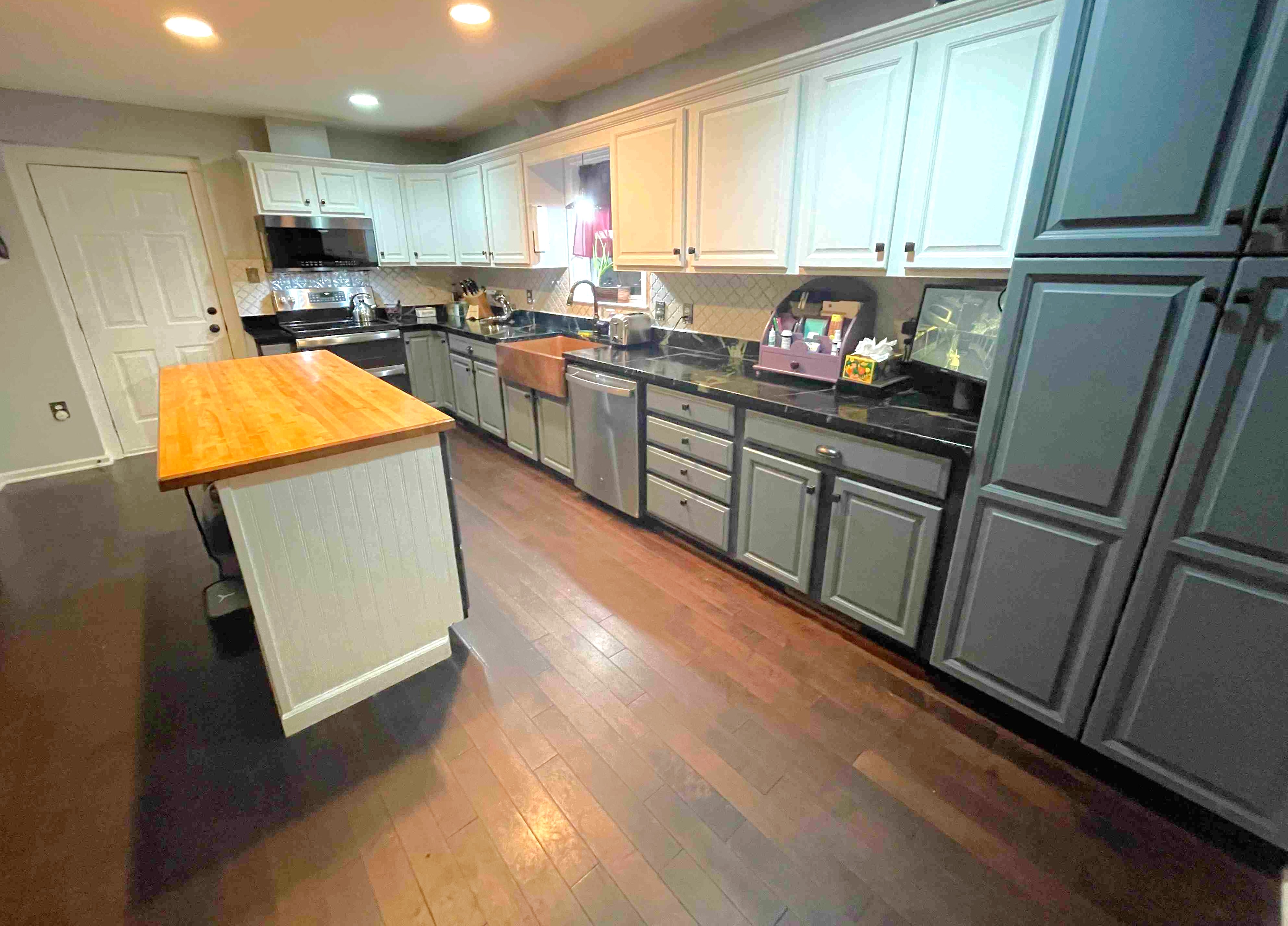 Kitchen: 11x18