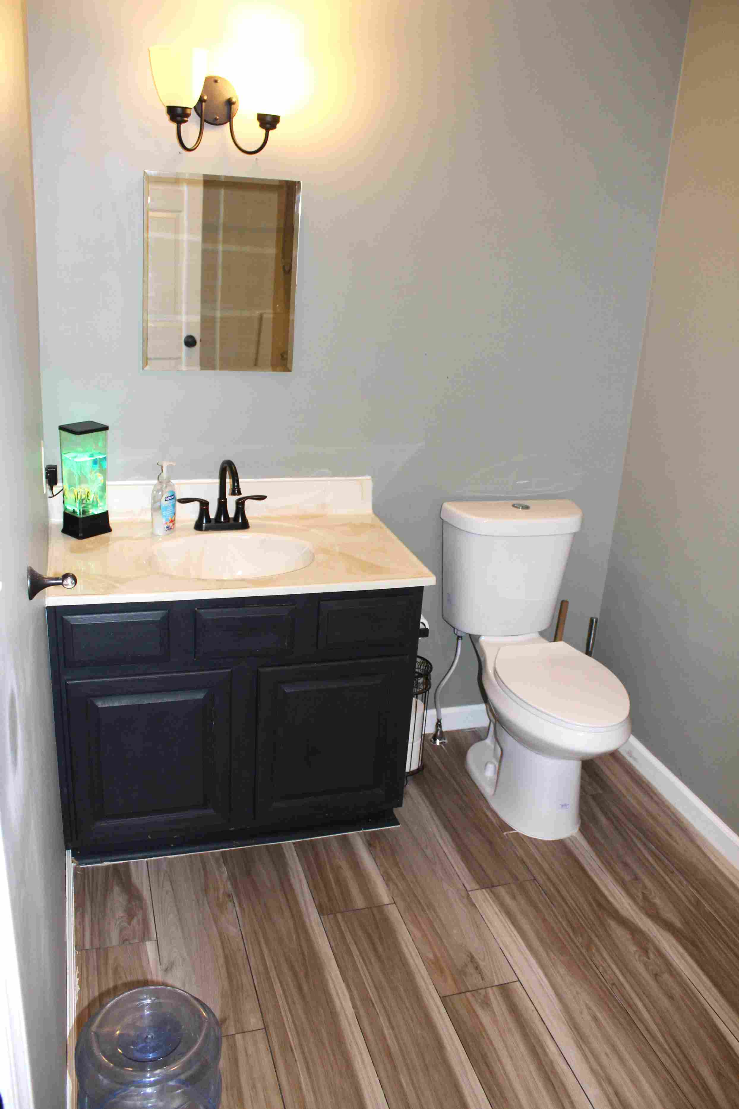 Upstairs Hall Bathroom