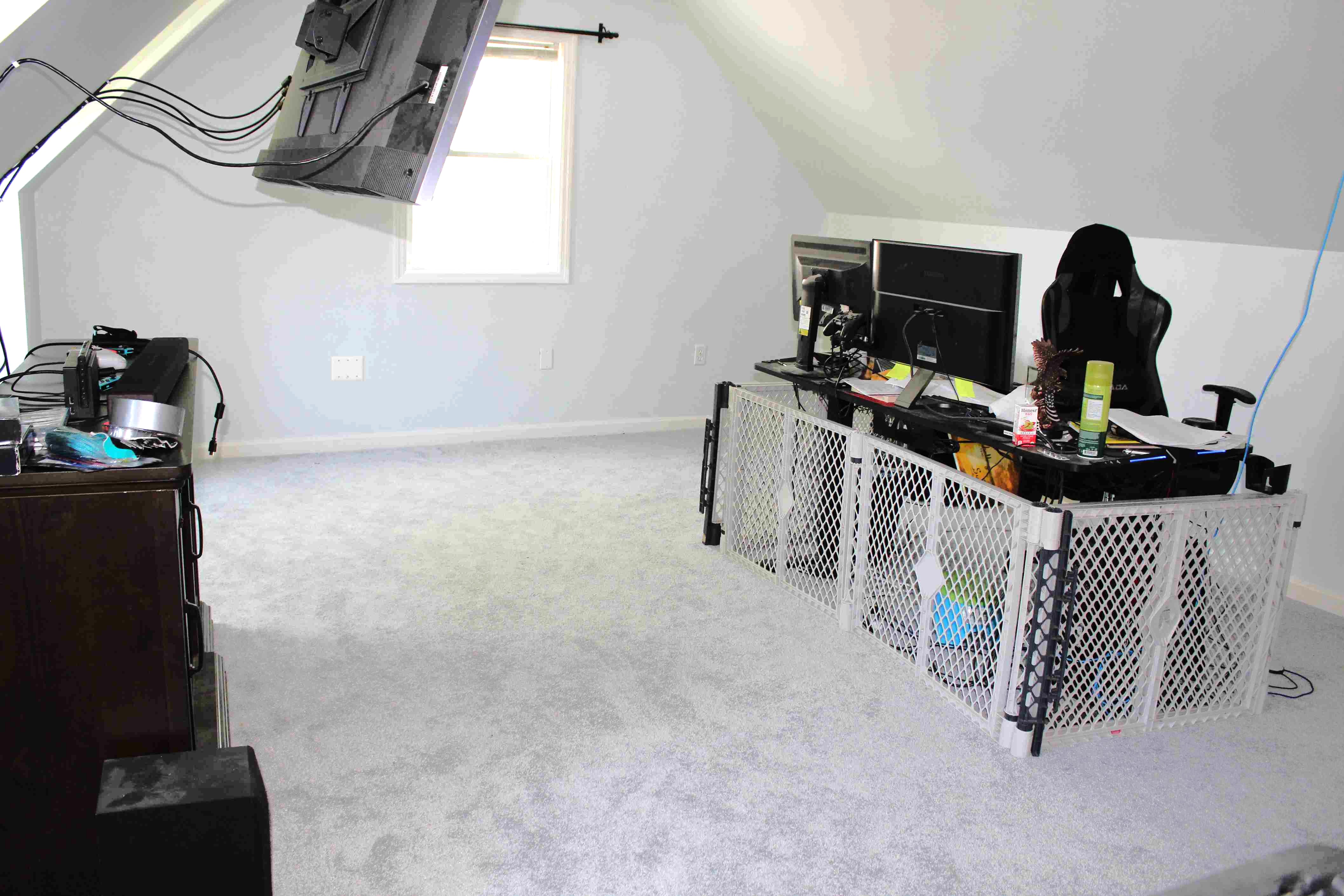 Large Bedroom: 14x19